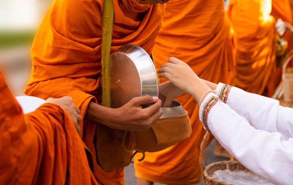 ทำบุญ