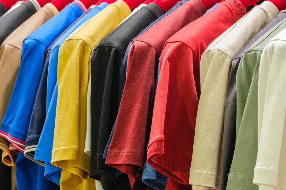 สีเสื้อมงคลประจำวันหวยออก ประจำเดือนตลุาคม 2568 ใส่เสื้อสีนี้ ถูกหวยชัวร์
