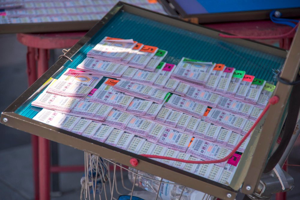 วิเคราะห์หวย 3 ตัวบน 2 ตัวล่าง งวด 1 ธันวาคม 2568 เลขไหนเด็ดเลขไหนโดนในงวดนี้ มาดู